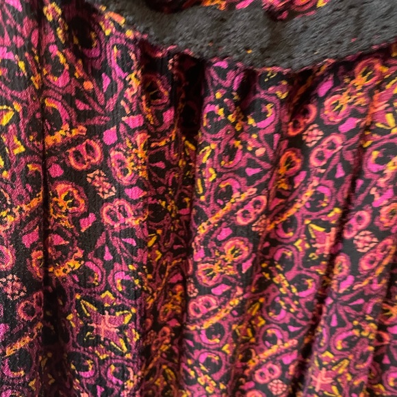 Mossimo Supply Co Red Ruffled Bib Collar‎ Blouse - Picture 7 of 7